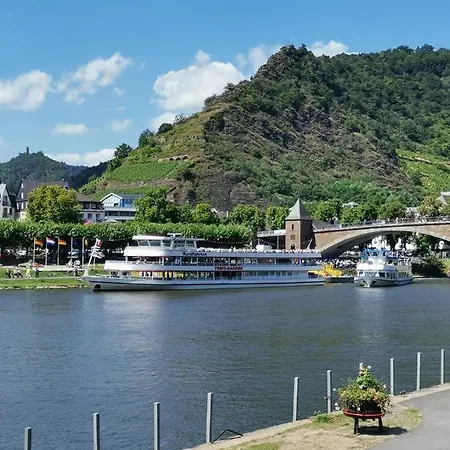 Ferienhaus Moselgruen בית נופש קוכם