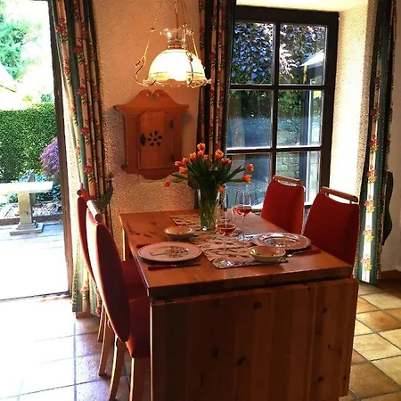 Ferienhaus Moselgruen בית נופש *